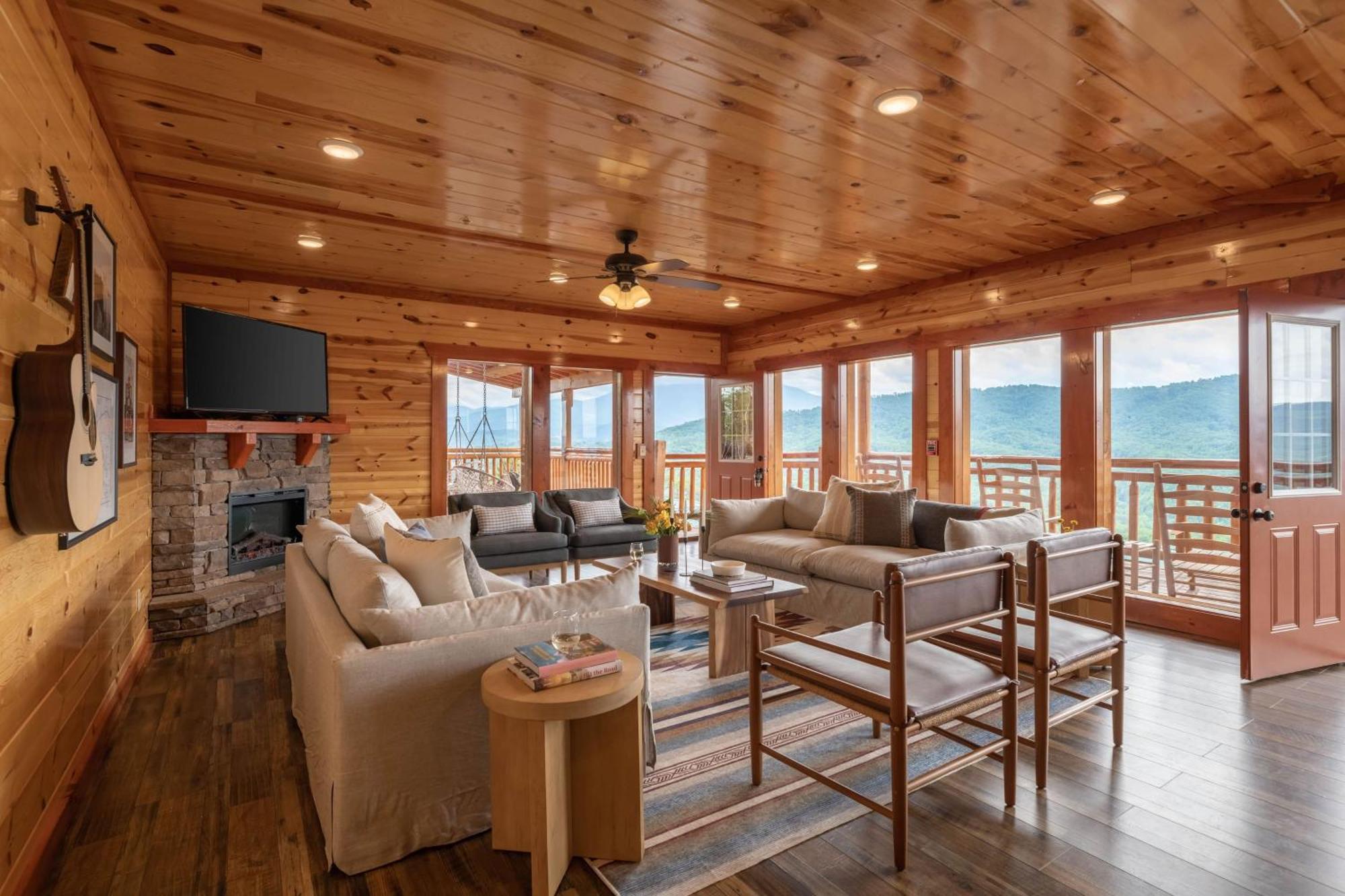 Sugarland By Avantstay Sleeps 28 Home Theatre Two Hot Tubs Indoor Pool Incredible Views Pigeon Forge Luaran gambar